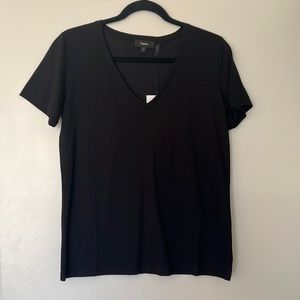 Theory V Neck t shirt